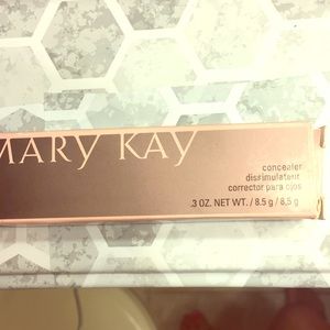 Mary Kay ivory 2 concealer